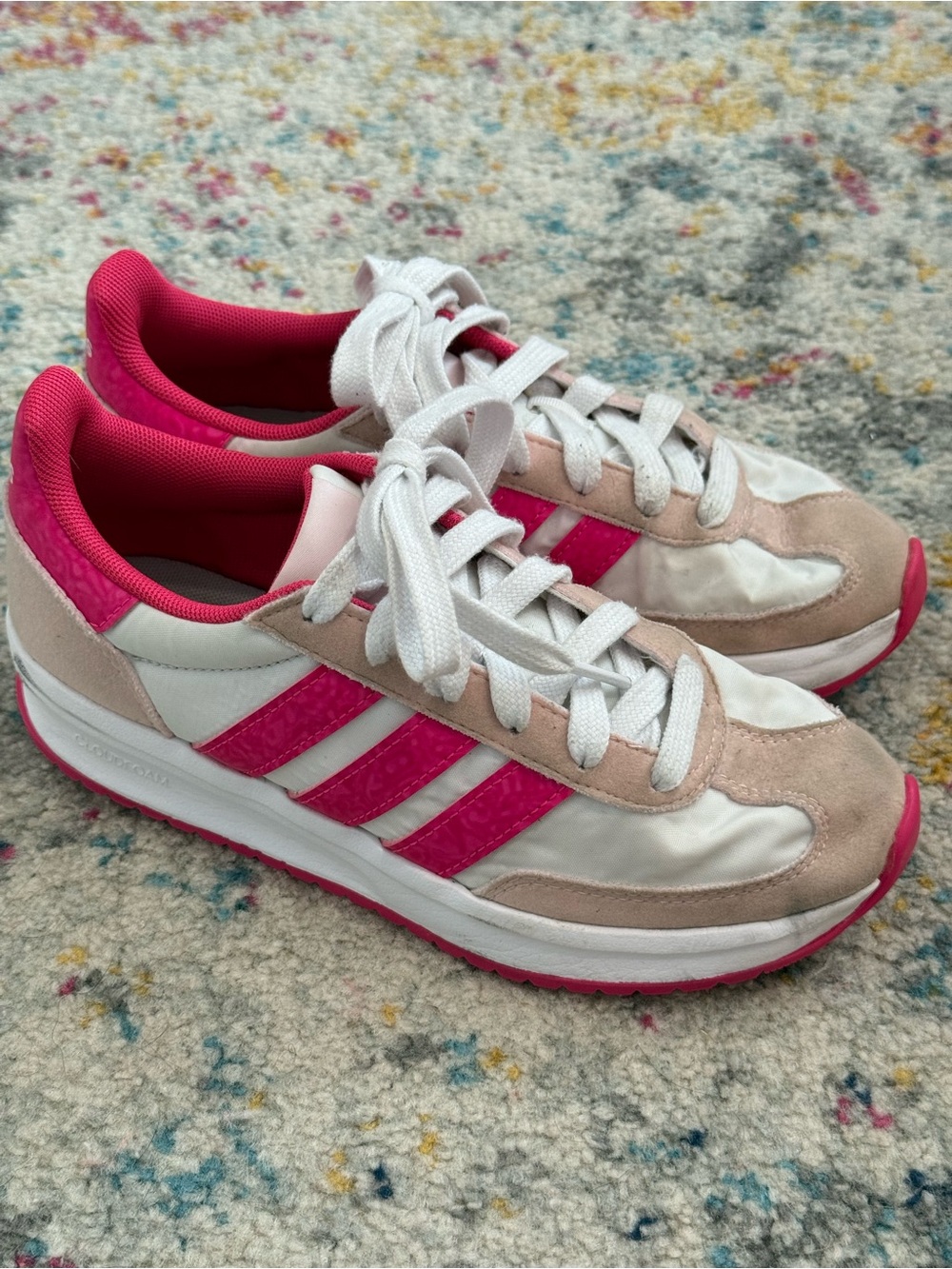 Adidas Girl’s Pink & White Retro Runner Sneakers Size 4